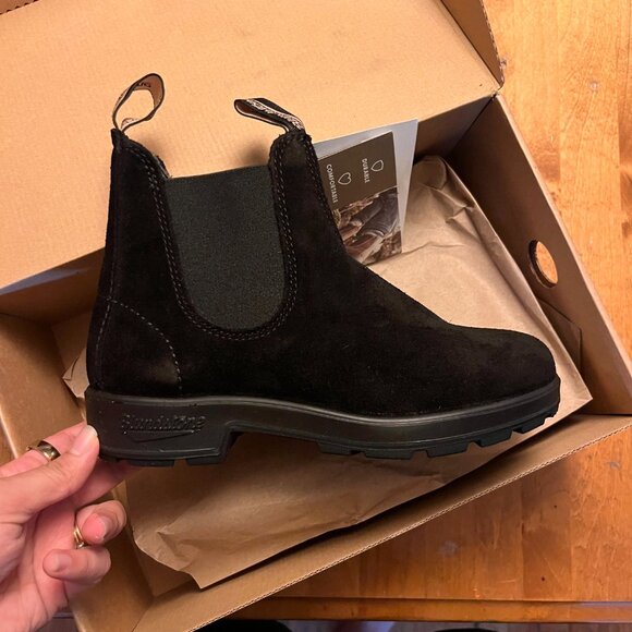 Blundstone Shoes - Blundstone 2405 Black Suede Chelsea Boots Unisex Women